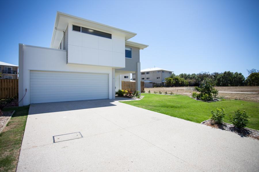 Petrie Beach Holiday Home Mackay Exterior photo