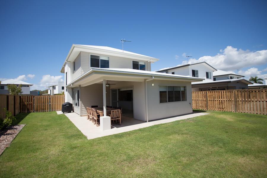 Petrie Beach Holiday Home Mackay Exterior photo